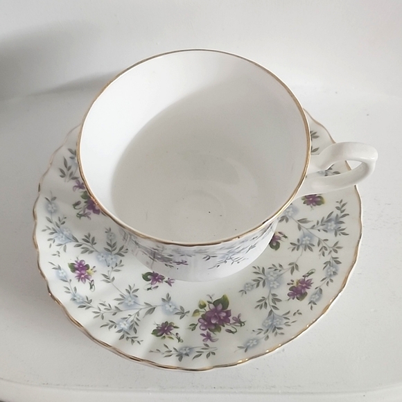 VINTAGE ROYAL STAFFORD ENGLISH BONE CHINA TEA CUP & SAUCER, ENCHANTING PATTERN - Picture 4 of 7